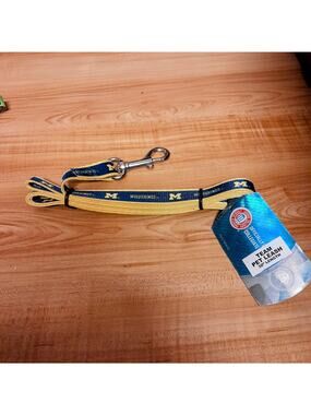 Michigan Wolverines Double Sided Team Pet Leash 50" Long 3/4" Width NCAA New
